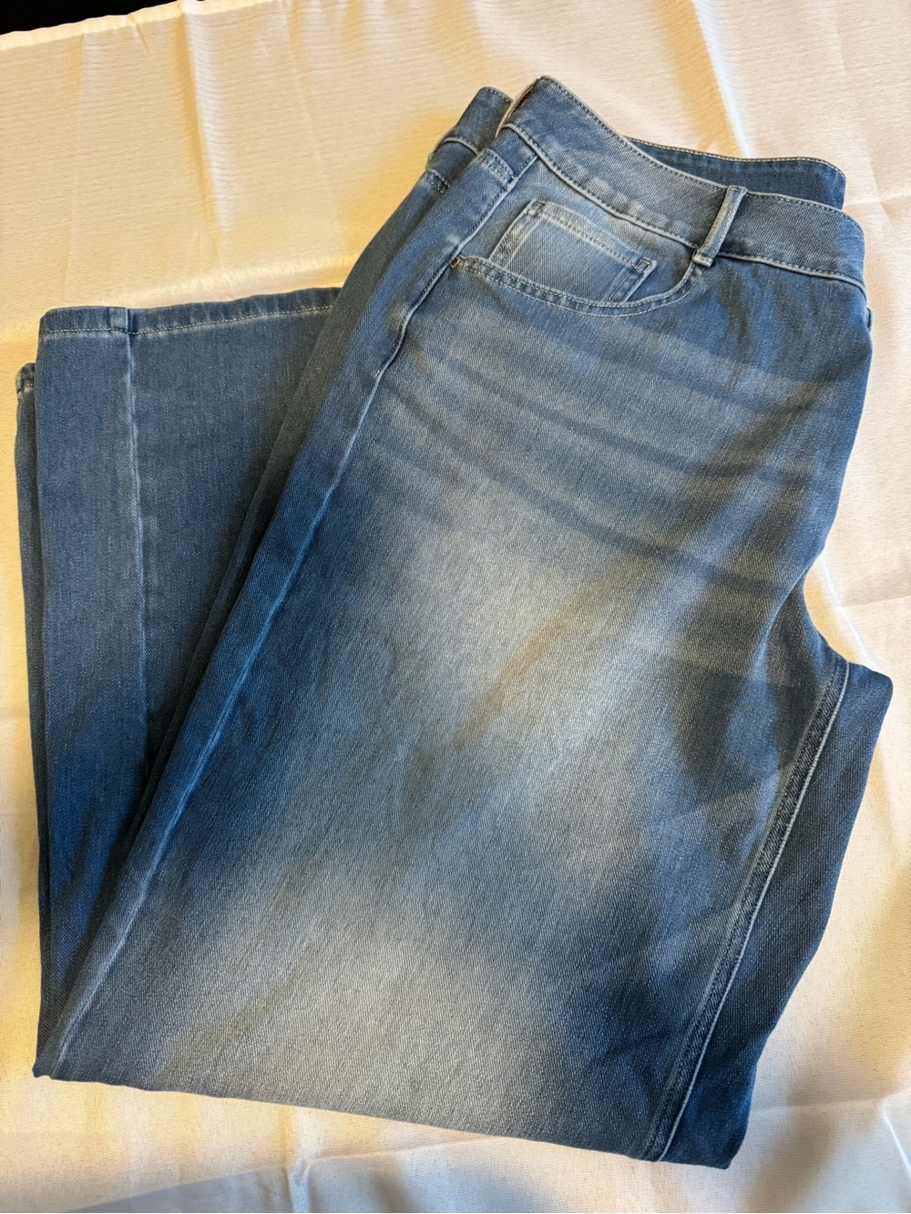 HALARA Women's Flare Jeans in Light Blue Washed Denim